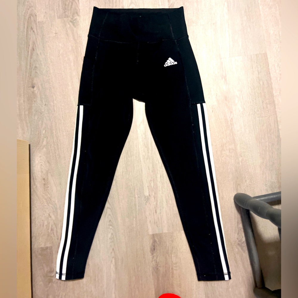 Woman’s Adidas leggings